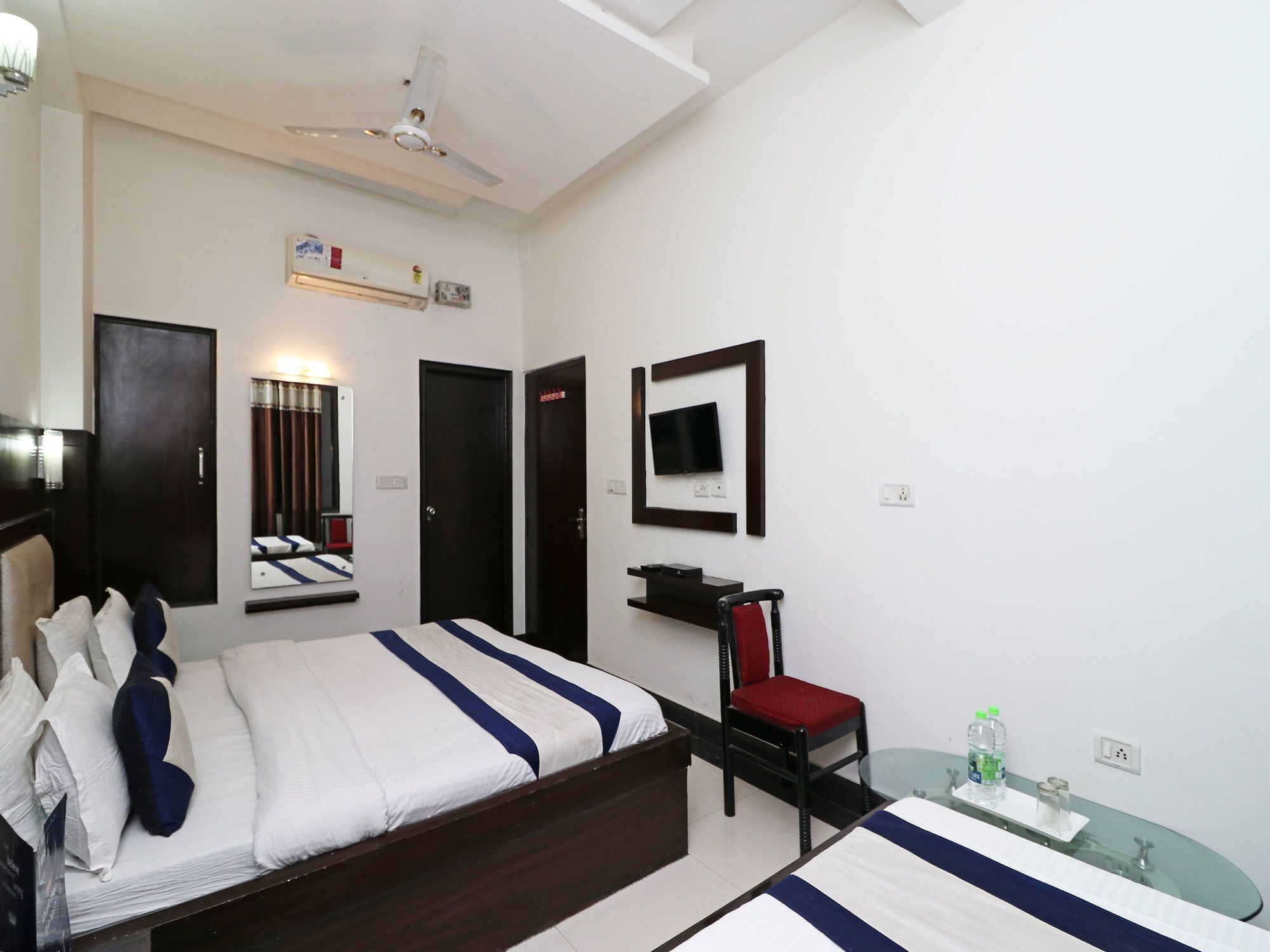 Oyo 9974 Hotel Taj Prince Agra  Exterior photo